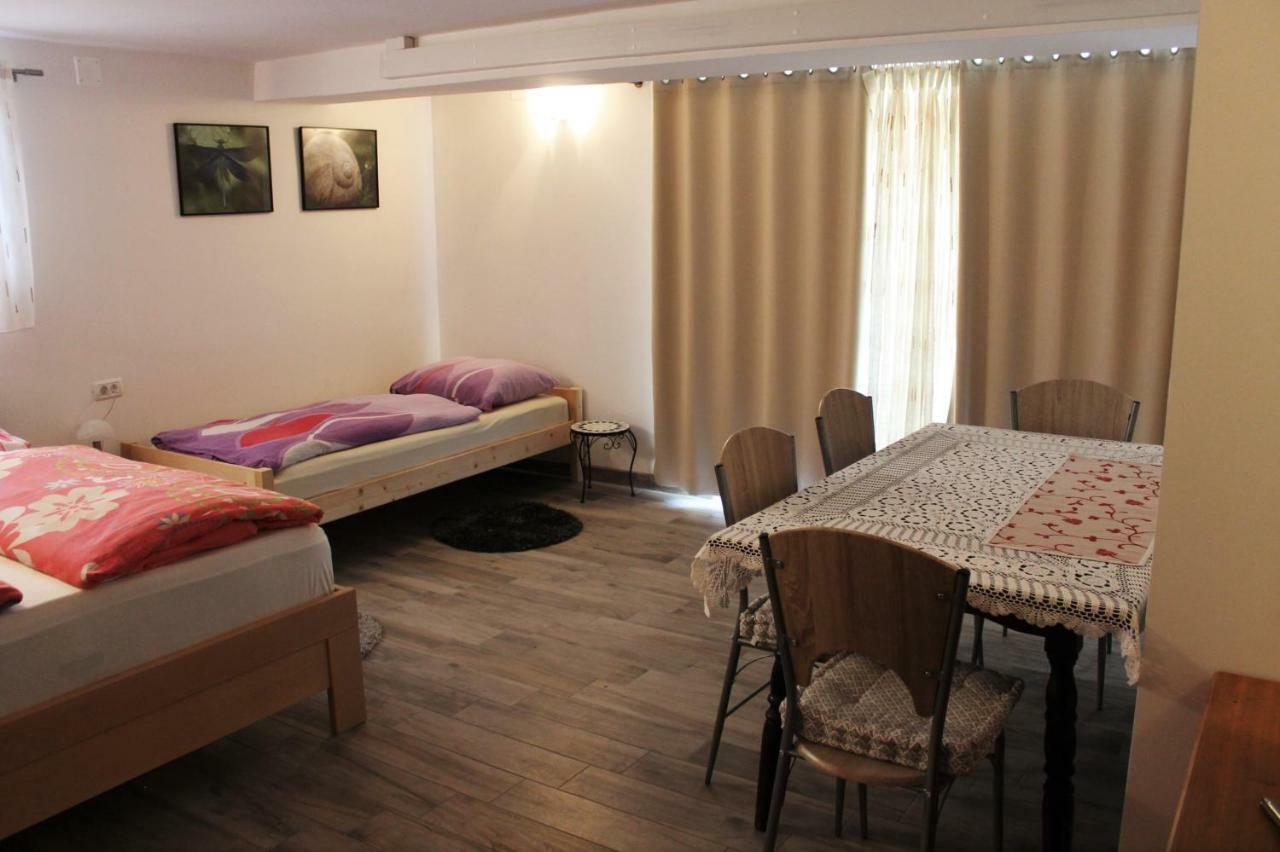 Rooms Jurca Postojna Buitenkant foto