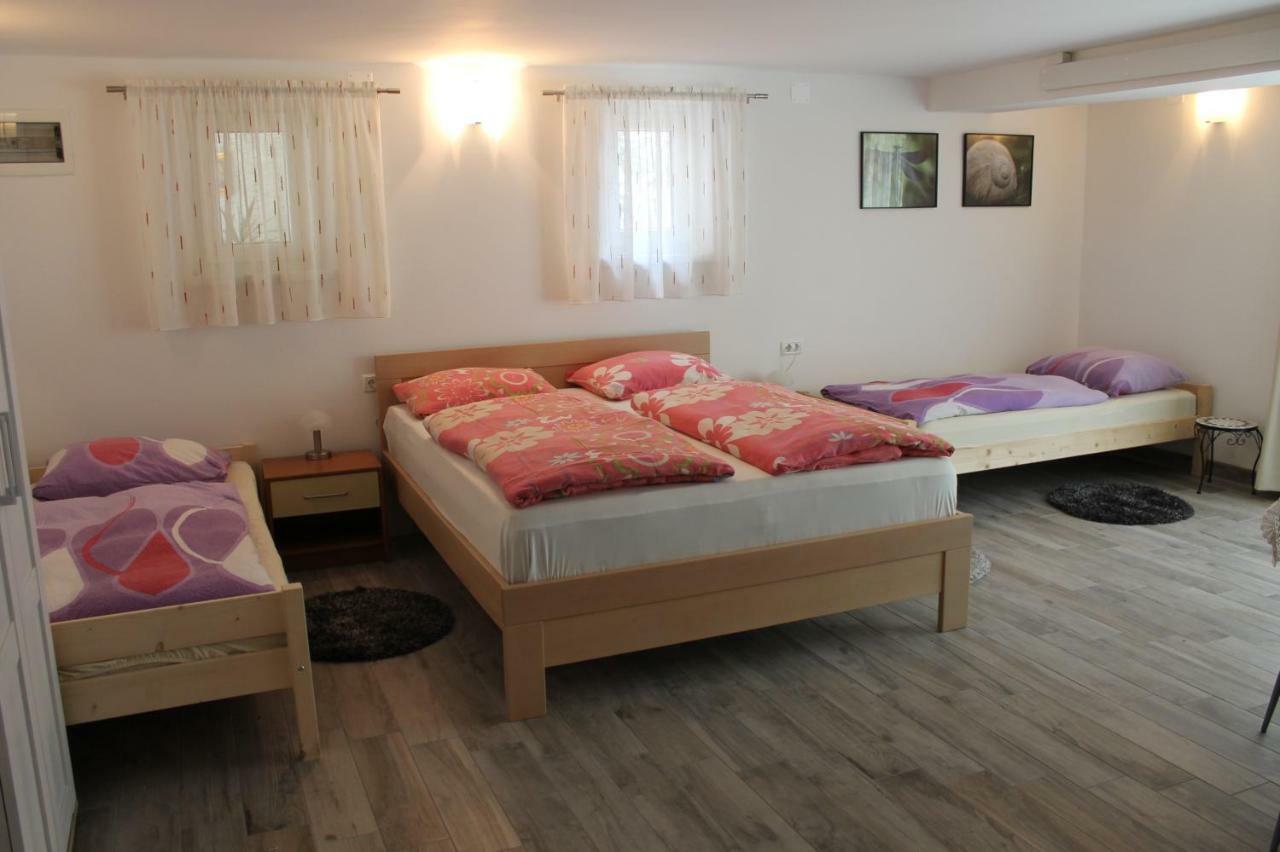 Rooms Jurca Postojna Buitenkant foto