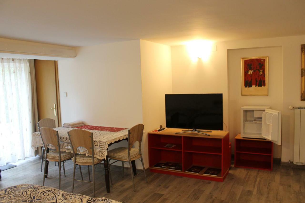 Rooms Jurca Postojna Buitenkant foto